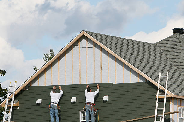 Professional Siding Replacement technician working in Yorkville, OH